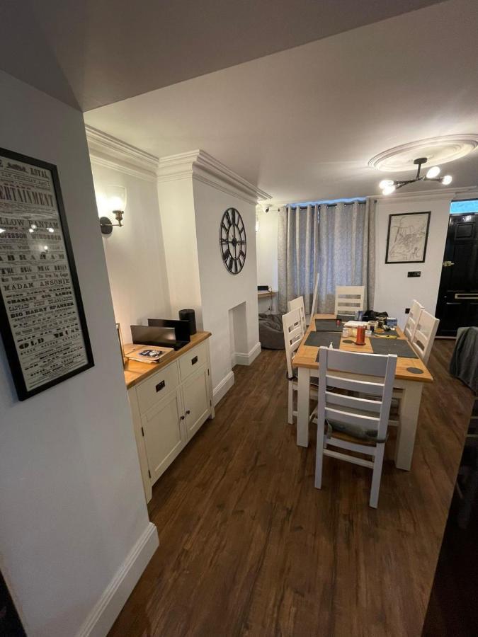 6 Church Street, Whitehaven - Perfect Deployment Location For Coast To Coast Cyclists & Hikers Ngoại thất bức ảnh